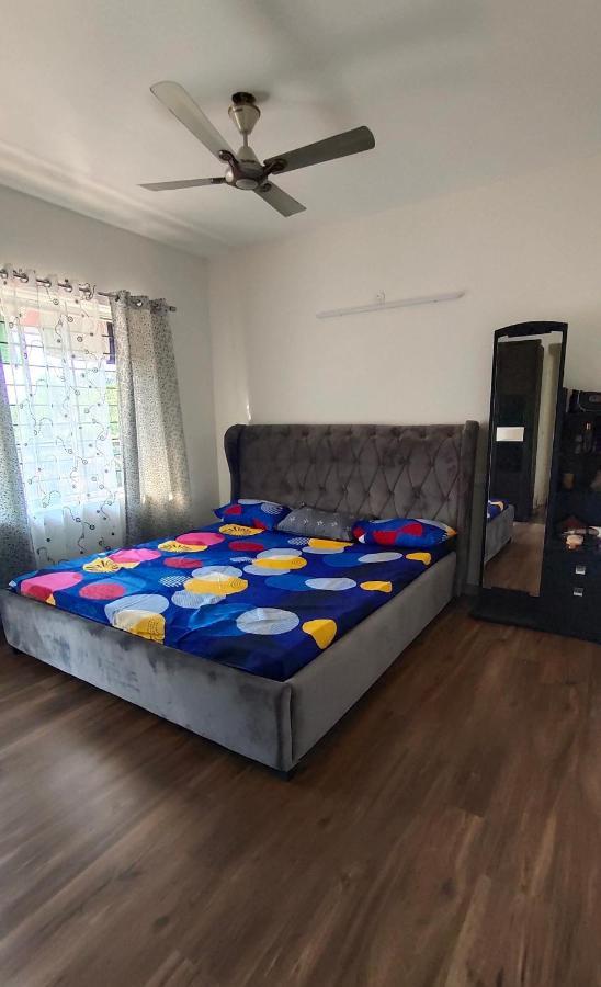 305 Home Stay Mangalore Bagian luar foto